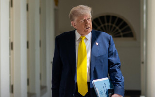 Трамп ожидает, что Украина и Россия вскоре «сядут за стол переговоров»