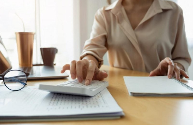 На какой период ФЛП первой и второй групп освобождаются от военного сбора из-за болезни — разъяснение