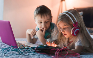 ЕС начал расследование против Snapchat, YouTube, Apple и Google из-за угроз безопасности детей