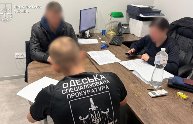 $16 тысяч за оформление отсрочки — в Одессе бывший инспектор ТЦК и военнослужащий предстанут перед судом
