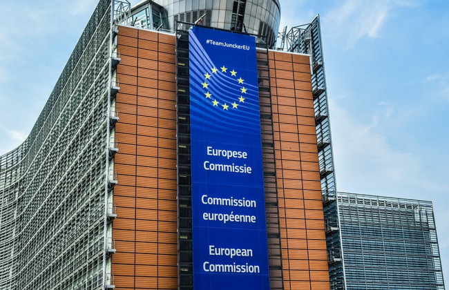 ЕС призывает бизнес переходить на «европейский» искусственный интеллект