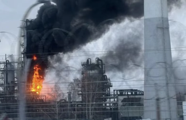 США помогают Украине наносить удары по российским энергетическим объектам с лета, — FT