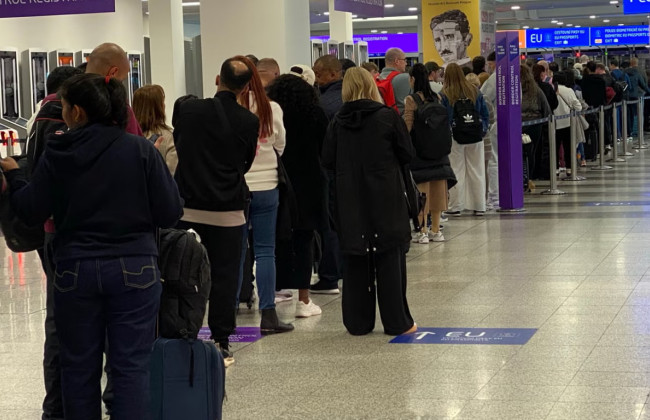 В пражском аэропорту образовались очереди из-за новой системы биометрических проверок