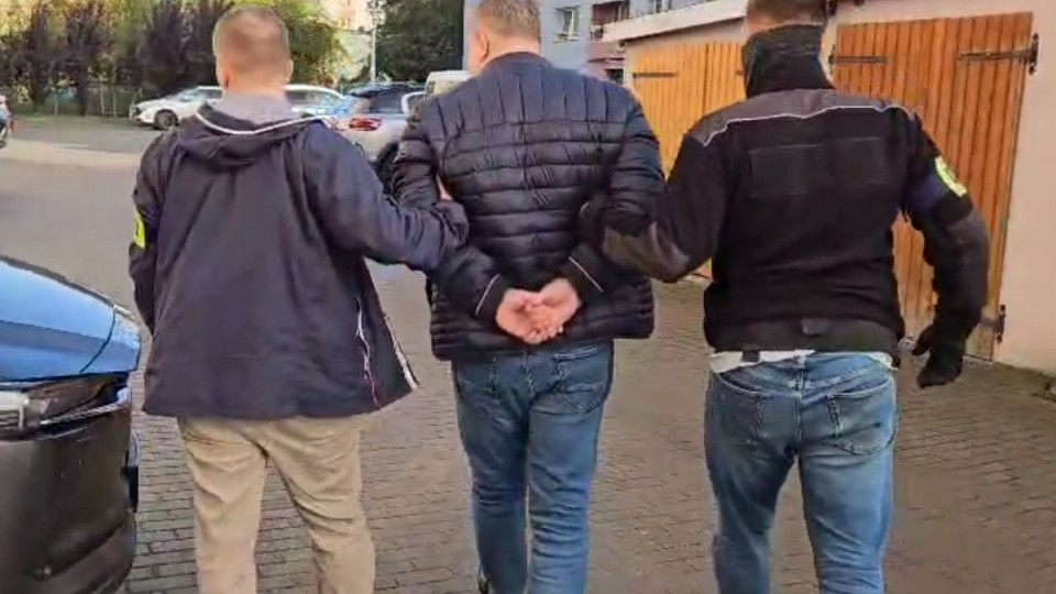 У Польщі затримали чоловіка, який надсилав недитячий контент неповнолітнім дівчаткам з Києва