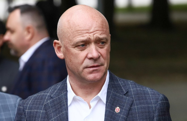 Зеленского просят прекратить гражданство Труханова в случае обнаружения паспорта РФ