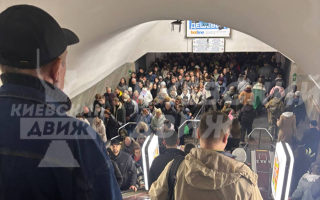 У Києві зникло світло на двох станціях метро