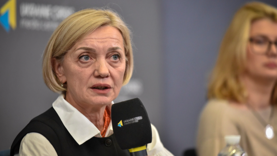 Елена Ивановская призвала депутатов безотлагательно исключить из перечня Европейской хартии языков русский, который не нуждается в защите