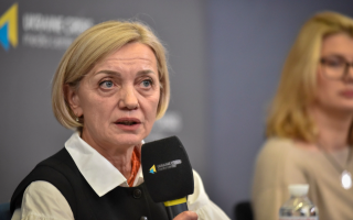 Елена Ивановская призвала депутатов безотлагательно исключить из перечня Европейской хартии языков русский, который не нуждается в защите