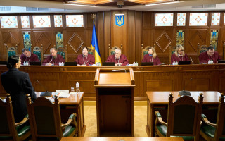 Конституційний Суд розпочав розгляд справи про право обвинуваченого на суд присяжних під час воєнного стану