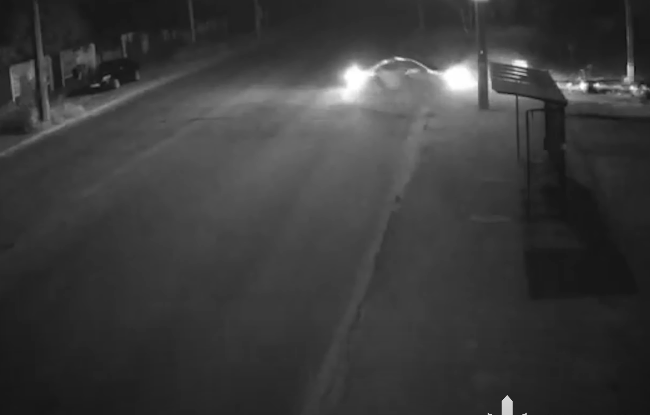 В Житомире полицейский в нетрезвом состоянии врезался в электроопору – погибла 16-летняя девушка