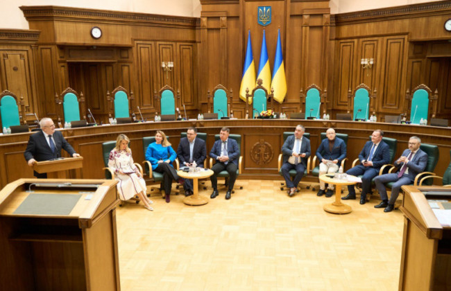 У КСУ відбулася дискусія щодо сучасних викликів конституційної юстиції, відео