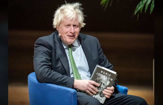 Бывший премьер Британии Борис Джонсон признался, что пользуется ChatGPT во время написания книг