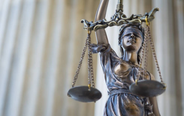 Апелляционный суд возобновил дело о взыскании 73 тысяч гривен долга, несмотря на отсутствие связи с ответчиком