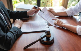 Херсонський апеляційний суд скоротив борг позичальника перед Укргазбанком з 77 до 30 тисяч гривень — подробиці