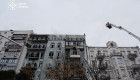 У Києві на Печерську рятувальники з ночі гасять масштабну пожежу в житловому будинку, фото