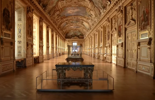 В мэрии Парижа шокированы, что ограбить Лувр оказалось так просто