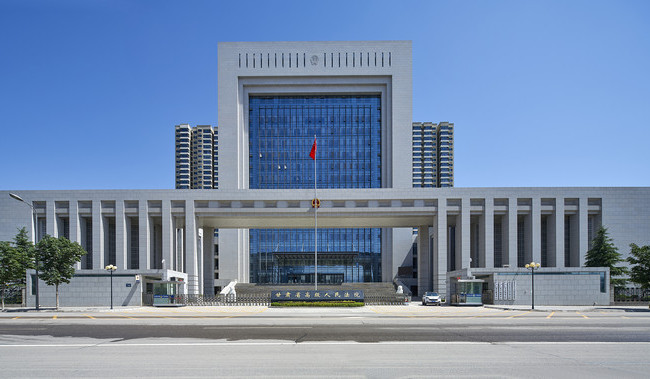 Фильм ужасов на уроке довел ученицу до нервного срыва: суд заставил школу заплатить