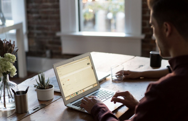 В Гоструда объяснили, как проводить инструктаж по охране труда для дистанционного работника