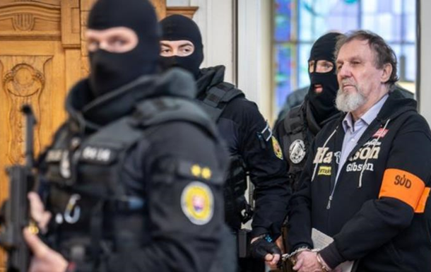 В Словакии 72-летнего Юрая Цинтула, стрелявшего в премьера Роберта Фицо, приговорили к 21 году заключения