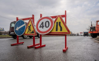 Кабмин выделил более 700 млн грн на ремонт дорог в прифронтовых областях