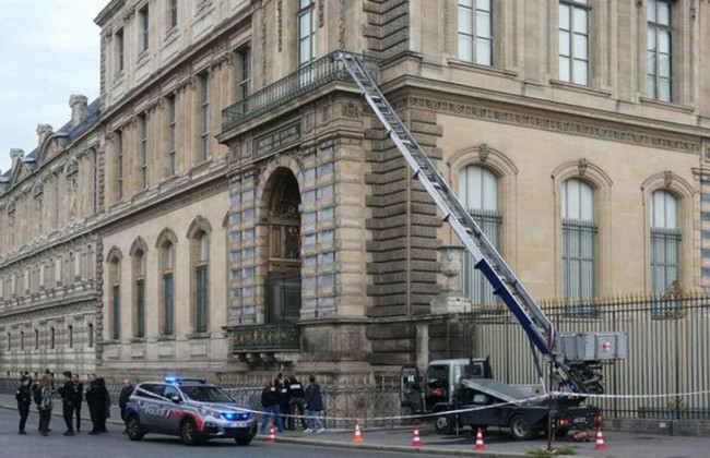 Лувр возобновил работу после ограбления на €88 миллионов