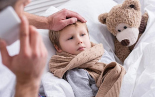 На яких умовах виплачується лікарняний по догляду за хворою дитиною — роз’яснення