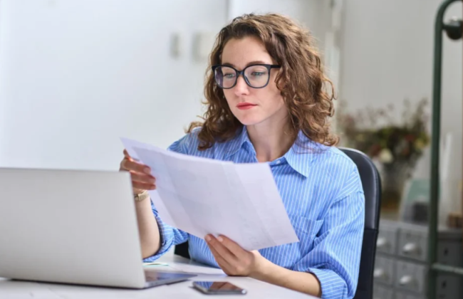 Люди трех поколений: какую работу ищут украинцы разного возраста