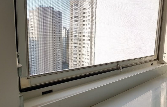 Женщина не смогла доказать в суде недочеты монтажа москитных сеток — подробности дела