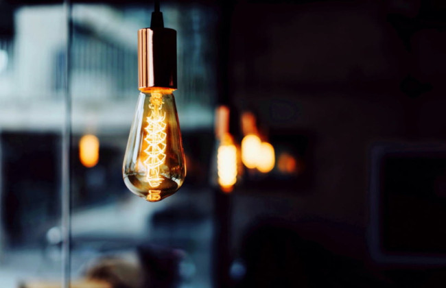 ДТЭК опубликовал графики отключений света в Киеве на 23 октября