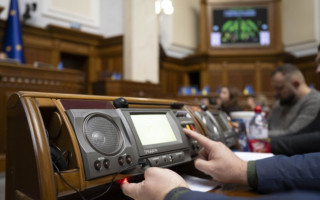 Рада приняла за основу законопроект о упрощении оформления актов выполненных работ