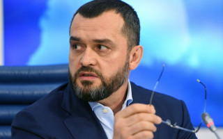 ВАКС конфіскував майно ексміністра МВС часів Януковича Віталія Захарченка