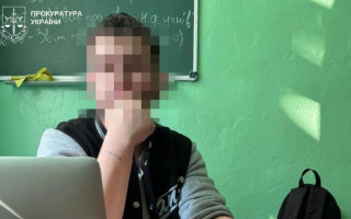 На Київщині судитимуть 22-річного ексвчителя за насильство над трьома 12-річними учнями