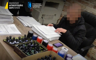 В Україні викрили конвертаційний центр з обігом у 15 млрд грн: серед підозрюваних – ексочільник ДПС Євген Олейніков