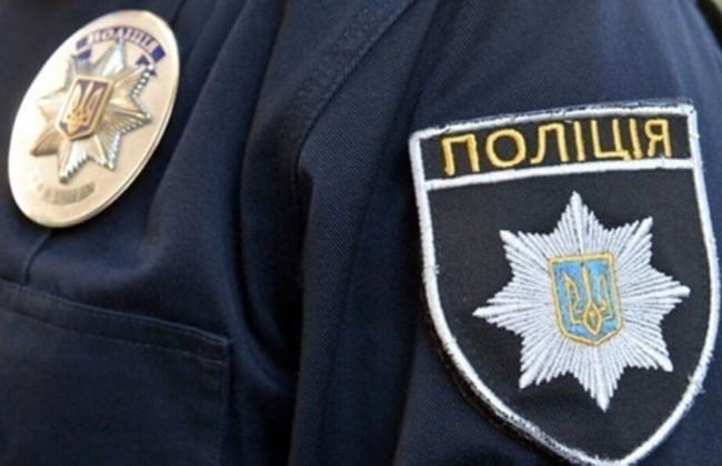 В Киеве в распределительном пункте мужчина упал на пол и умер: что говорят в полиции