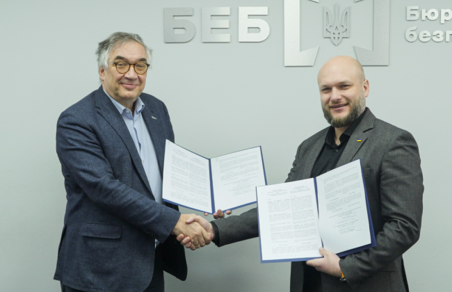 БЭБ и Совет бизнес-омбудсмена объединили усилия для борьбы с теневыми схемами — от контрабанды смартфонов до зарплат в конвертах