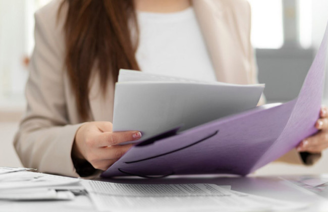 В Гоструда объяснили, что должен делать работник, если он не согласен с приказом о приостановлении действия трудового договора