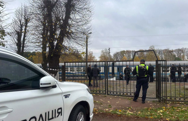 В Овручі на Житомирщині 23-річний чоловік підірвав гранату на вокзалі — є загиблі та поранені