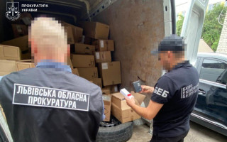 Контрабанда на 17 млн грн — на Львовщине телефоны и парфюмерию перевозили под видом колбасных изделий