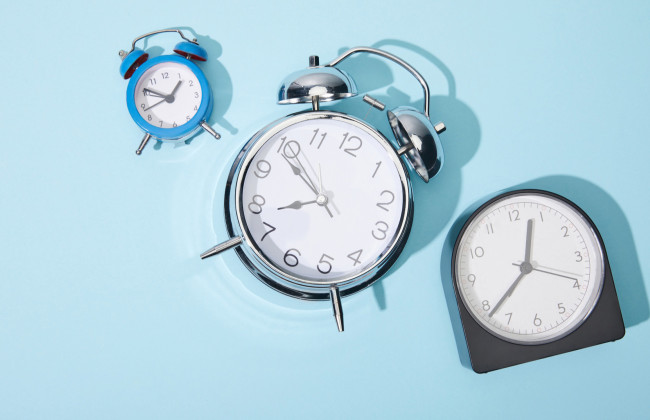 Украина переходит на зимнее время – когда перевести часы