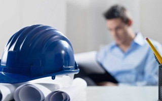 В Гоструда разъяснили, может ли предприятие назначать на должность инженера по охране труда работника со степенью высшего образования бакалавра