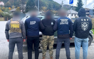 На Закарпатті затримали військовослужбовця, який переправляв ухилянтів і цигарки до Румунії