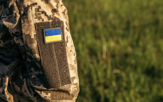 У Тернополі чоловік обіцяв «вивезти» військового з навчального центру без статусу СЗЧ за $12 тисяч