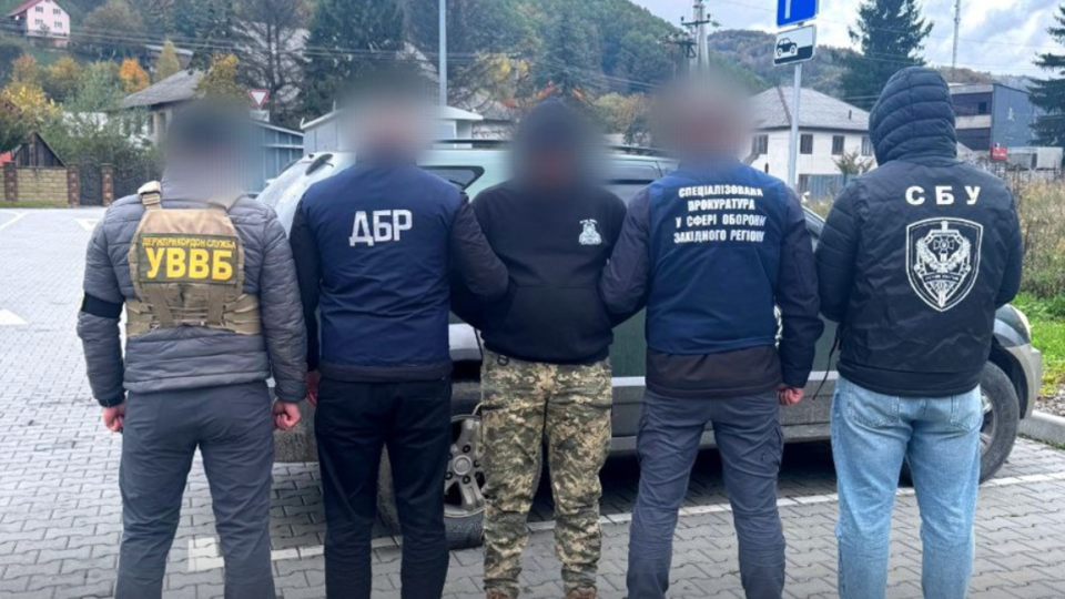 На Закарпатье задержали военнослужащего, который переправлял уклонистов и сигареты в Румынию