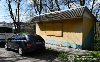 Женщина оставила младенца на улице после домашних родов — какое наказание назначил суд