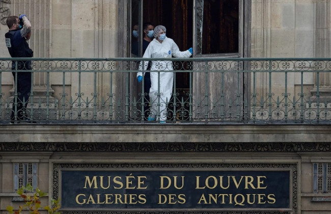 В Лувре мог быть «свой» – охранника подозревают в помощи грабителям