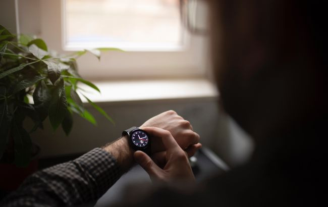 Украина перешла на зимнее время: что нужно знать