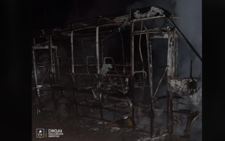 Россияне ударили дроном по микроавтобусу в Сумской области: 5 человек ранены, среди них — ребенок