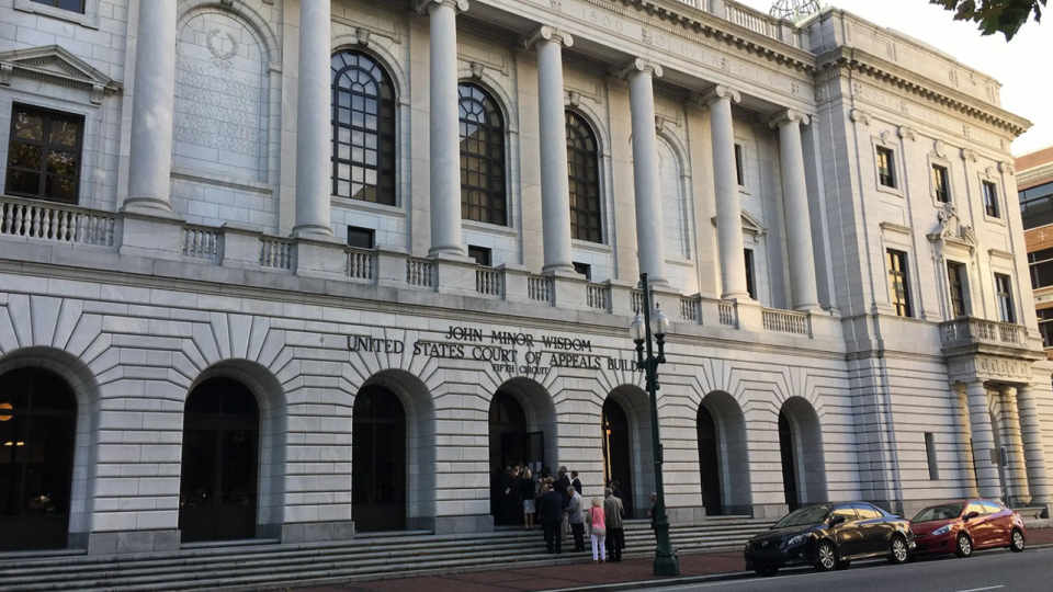 У США суд відновив справу проти блогерів, які наживалися на своїх підписниках, закликаючи їх купувати акції