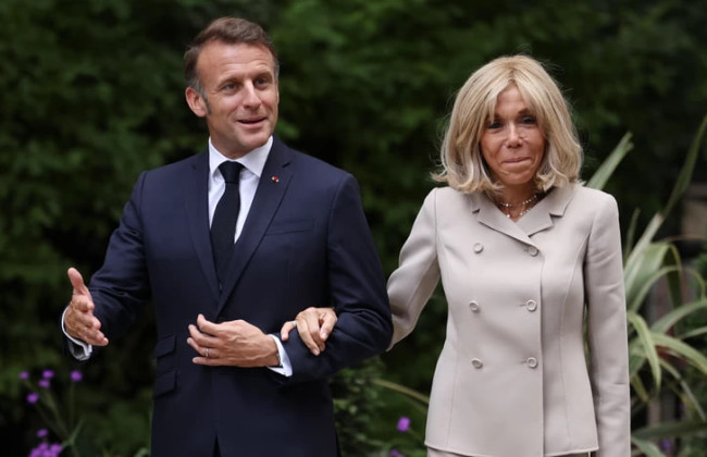 В Париже начался суд над десятью лицами, которые травили Брижит Макрон по поводу ее пола
