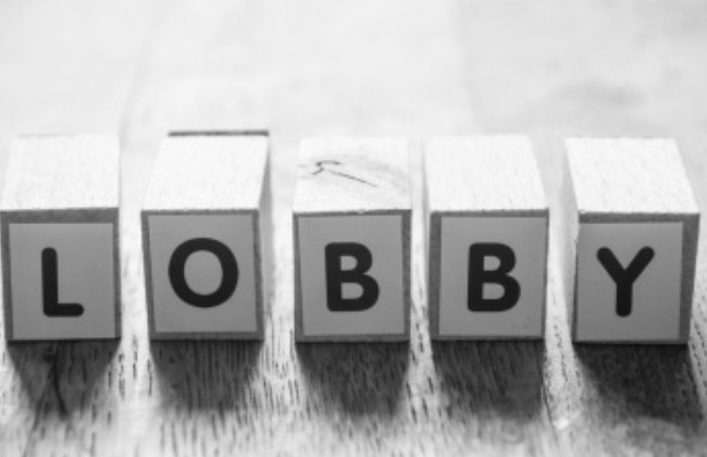 В НАПК напомнили об ответственности за незаконное осуществление лоббирования и за нарушения законодательства в этой сфере
